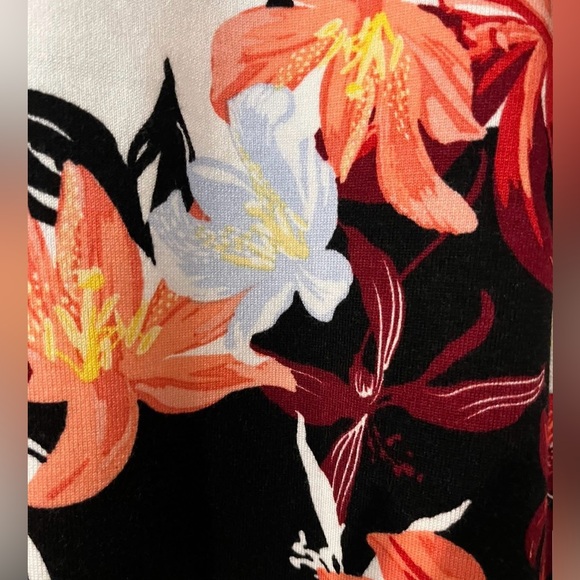 CHICOS FLORAL PRINT CREWNECK SWEATER CHICOS 2 WILL FIT MISSES LARGE/12 NWT! - Picture 4 of 4